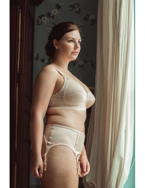 Soutien-gorge sans armature à basque 3228