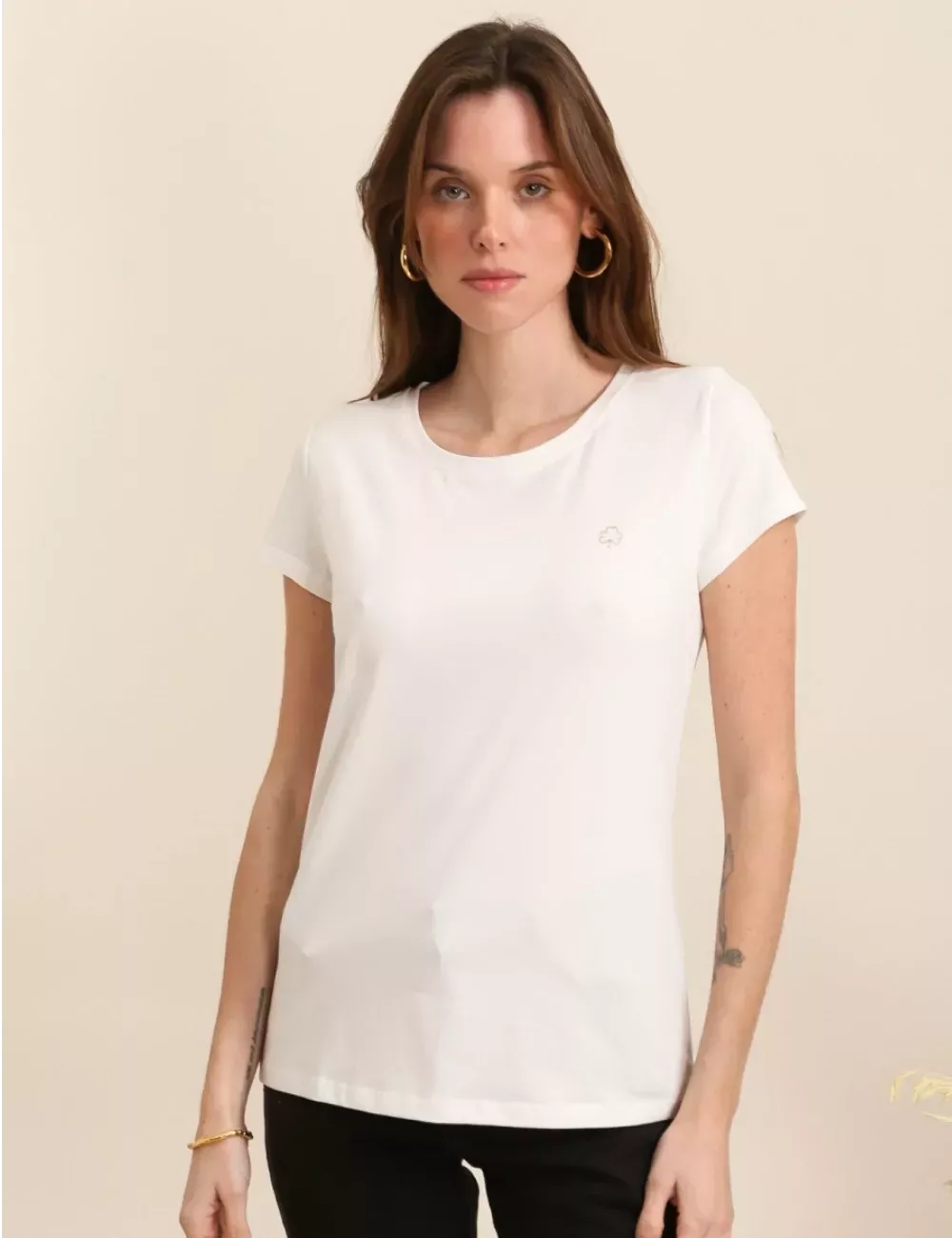 Tee-shirt blanc femme uni – strass trèfle poitrine & col rond