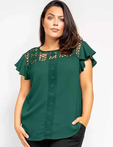 Blouse Vert Femme – Détails Dentelle & Manches Volantées